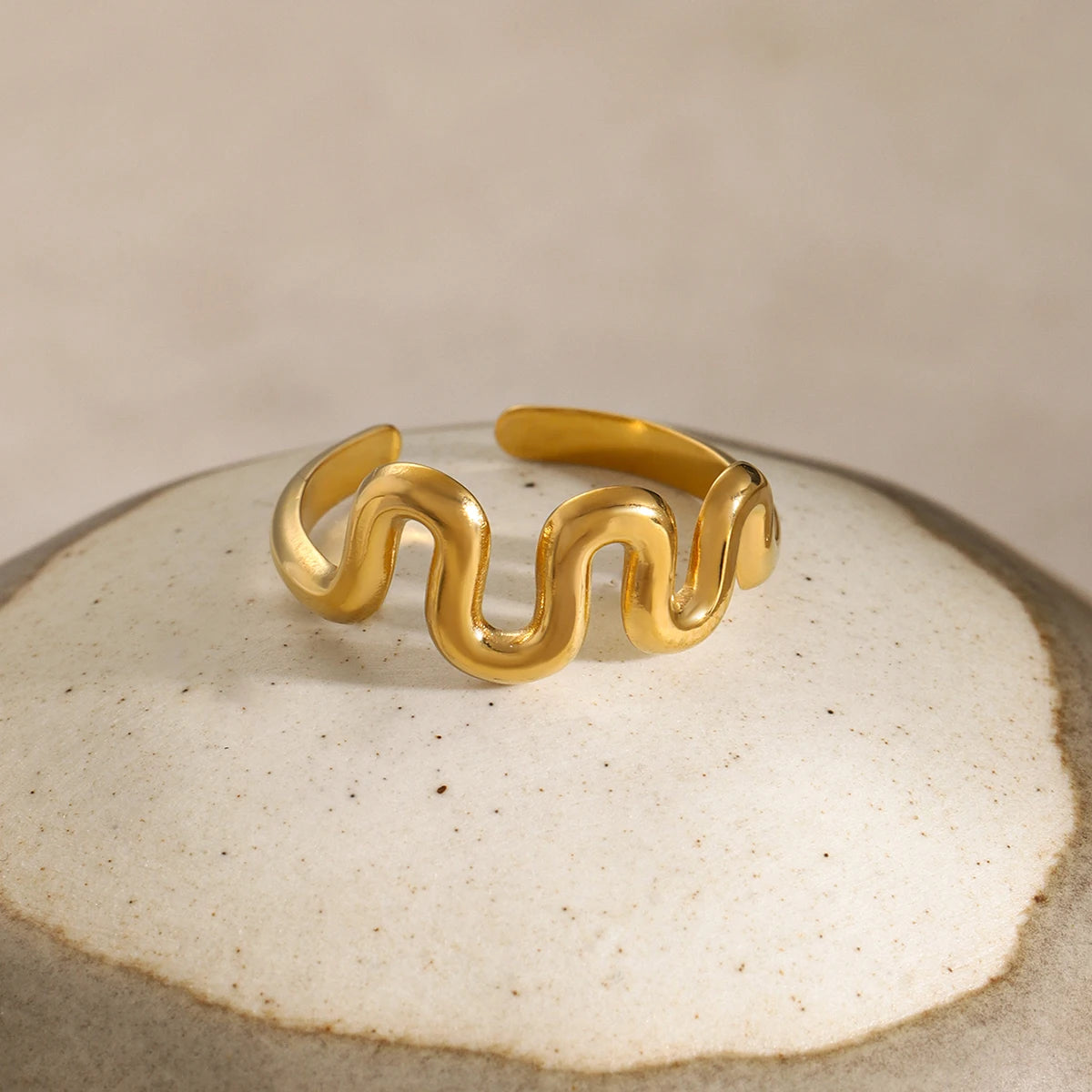 Anillo Geometric Curvas | Dorado