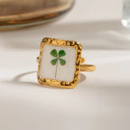 Anillo Cuadrado Resina Flor Verde | Dorado