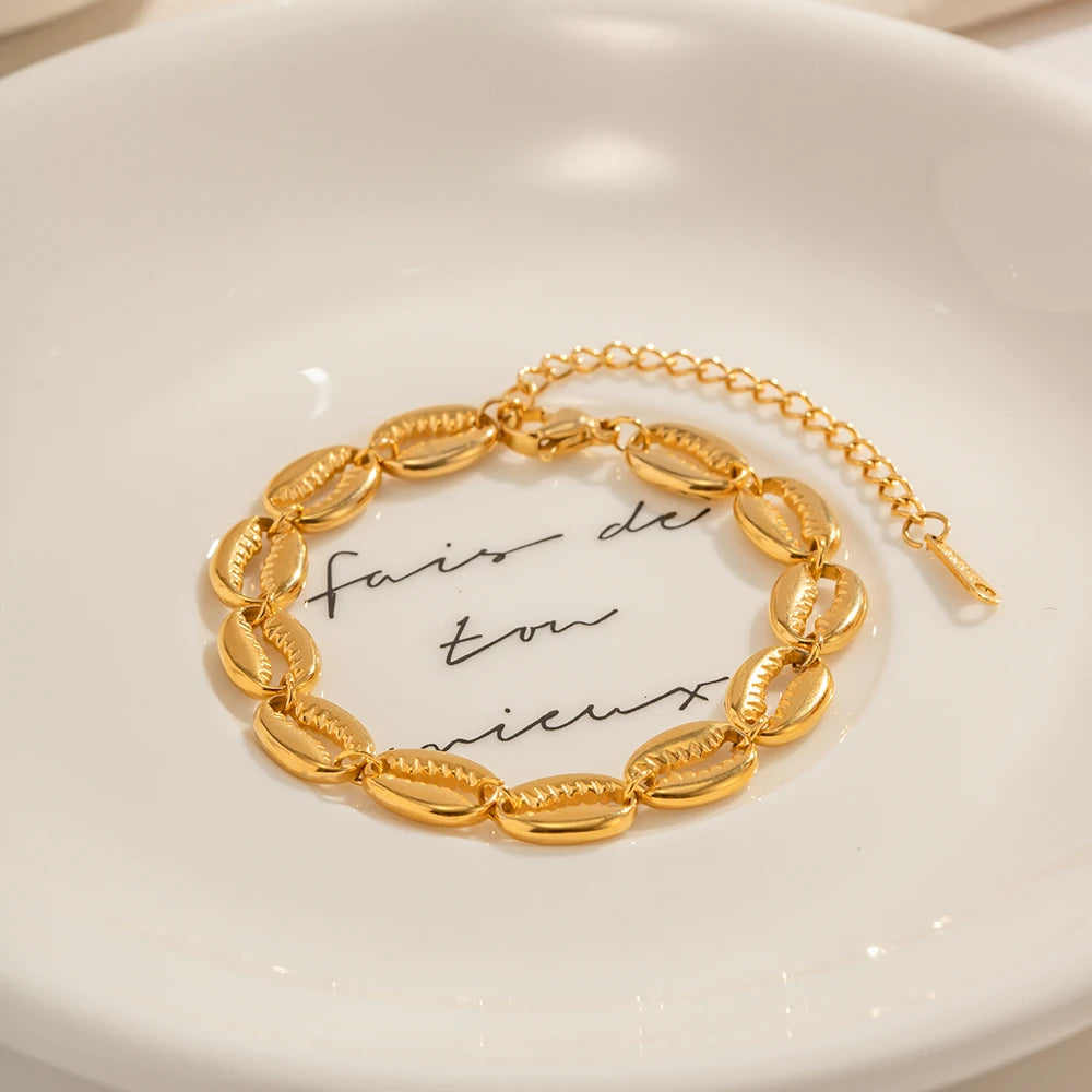 Pulsera con Conchas Marinas Cauri | Dorado
