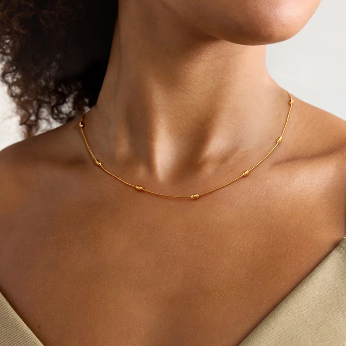 Collar Esferas Ovaladas En Cadena Estilo Serpiente | Dorado