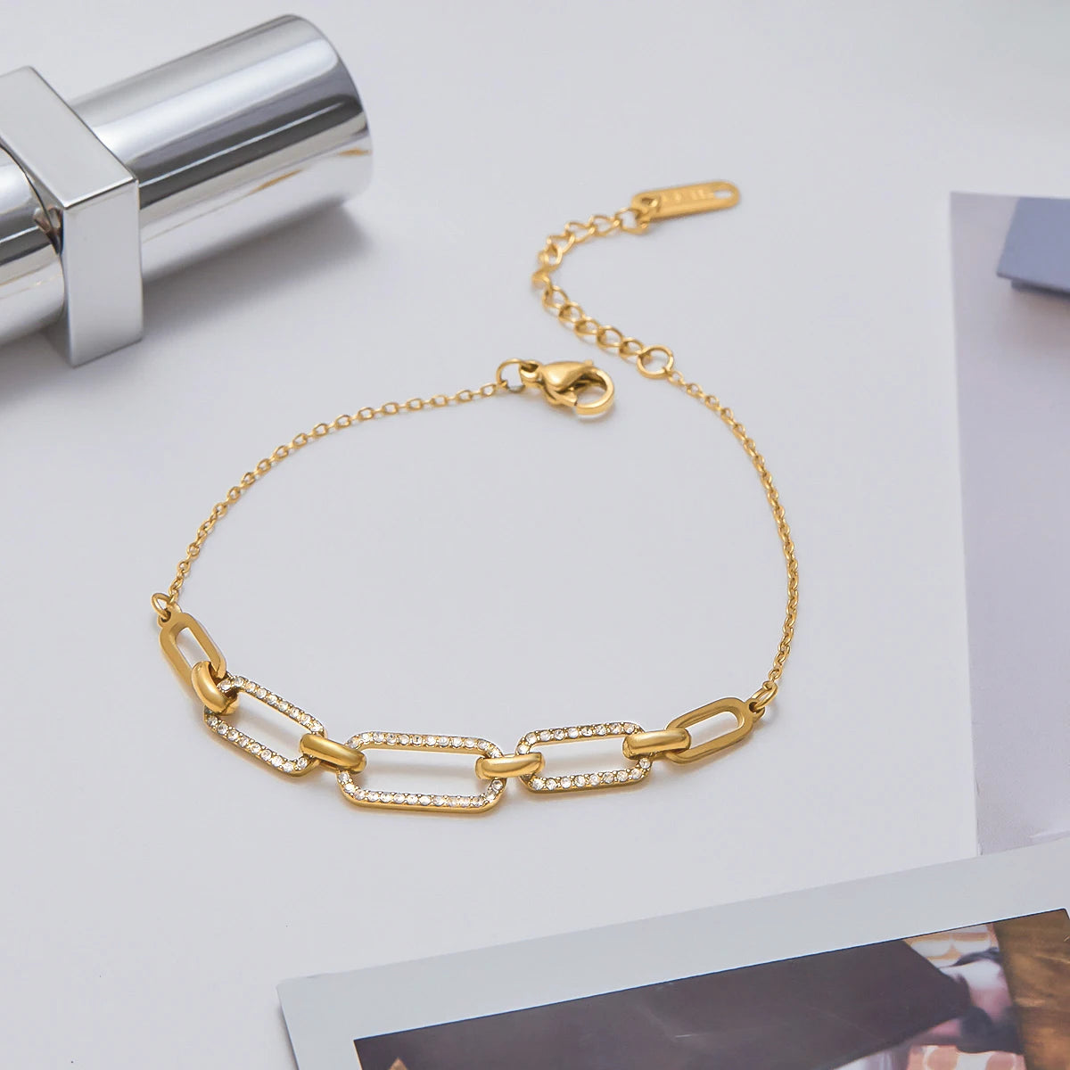 Pulsera Con Eslabones Clip Y Pavé De Cristales | Dorado