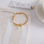 Pulsera De Eslabones Con Dije De Flor Vintage Y Perla | Dorado