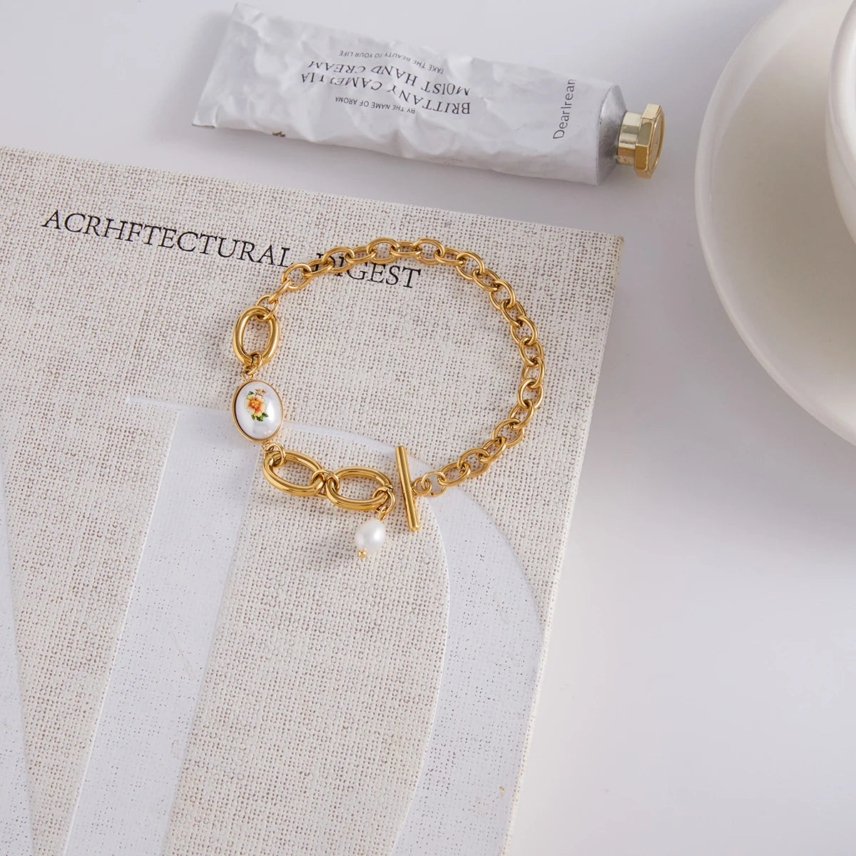 Pulsera De Eslabones Con Dije De Flor Vintage Y Perla | Dorado
