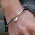 Brazalete Rígido con Brillo Circonia | Plateado
