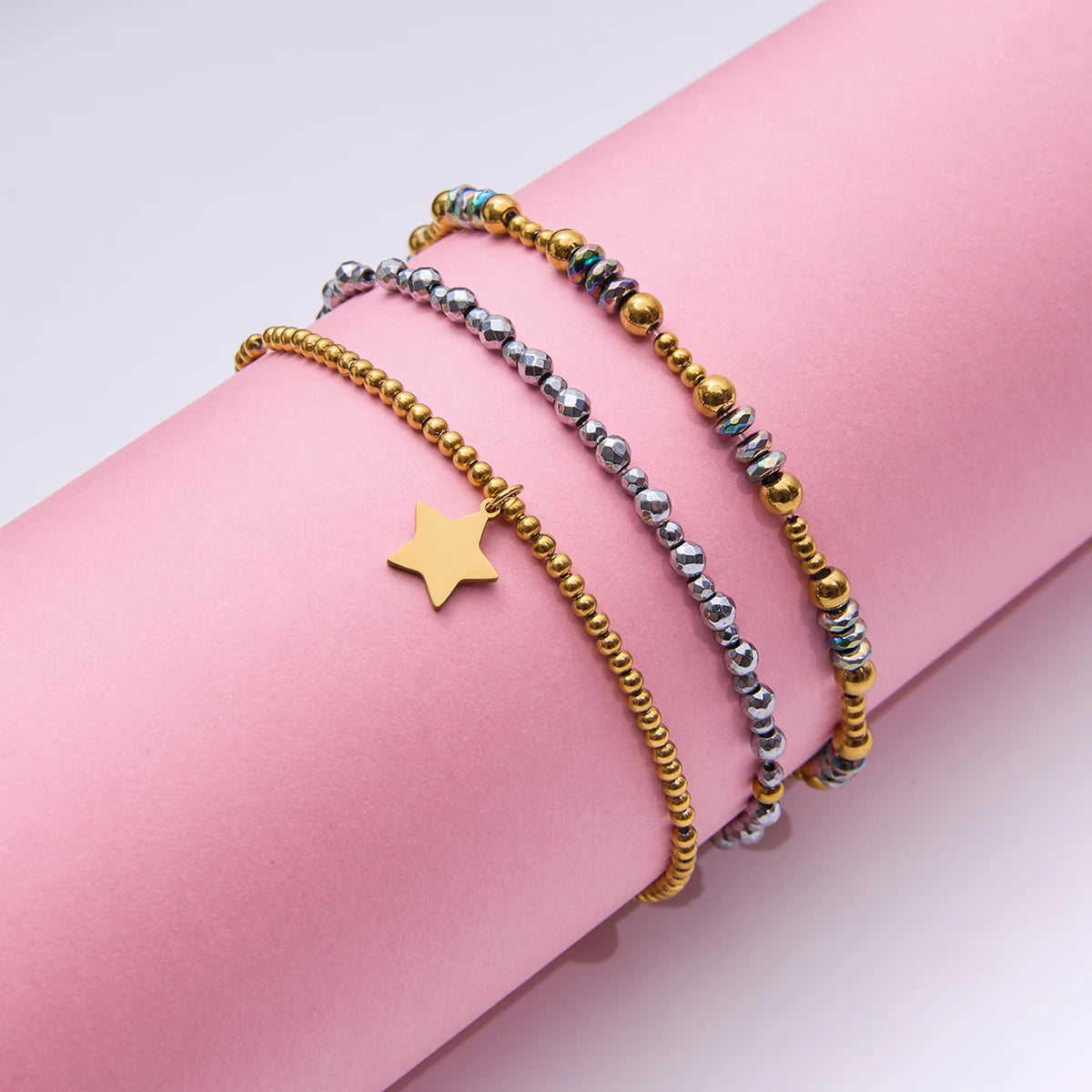 Pulseras Elásticas con Cuencas Facetadas y Dije de Estrella | Dorado y Plateado