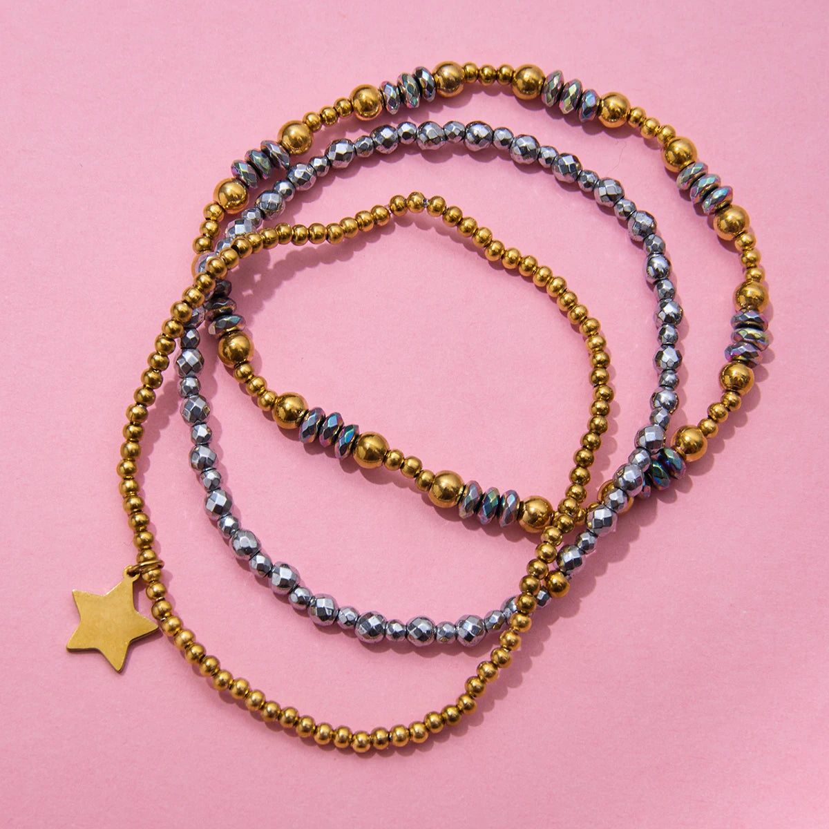 Pulseras Elásticas con Cuencas Facetadas y Dije de Estrella | Dorado y Plateado