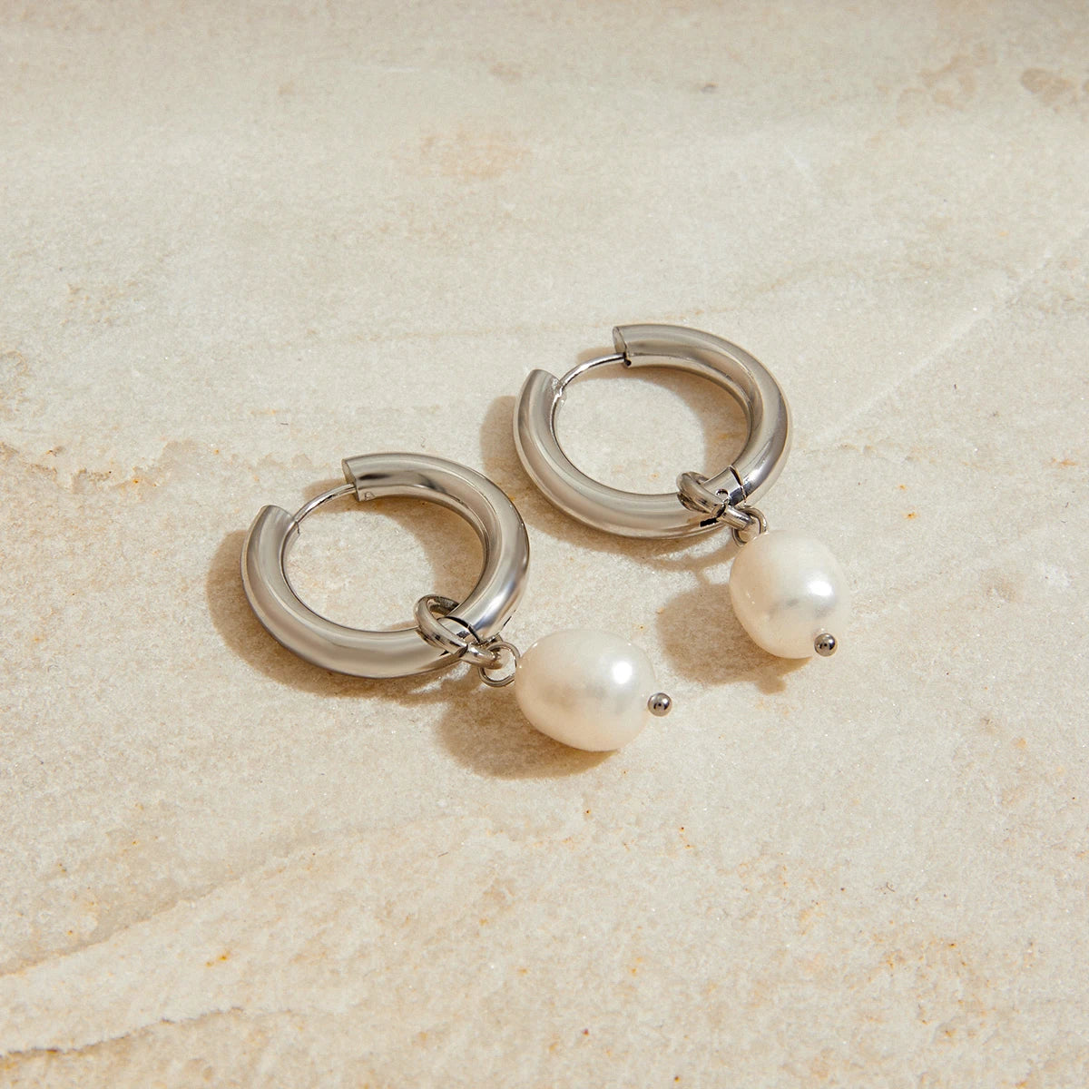 Argollas Colgantes De Una Perla | Plateado
