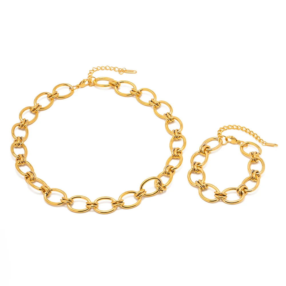 Pulsera De Estilo Clasico Con Detalles De Nudo Metalico Grande | Dorado
