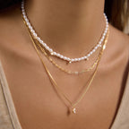 Collar Triple Suspiro del Mar | Dorado y Perla