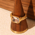 Anillos Gruesos Con Cristal Rosa y Transparente Central | Dorado
