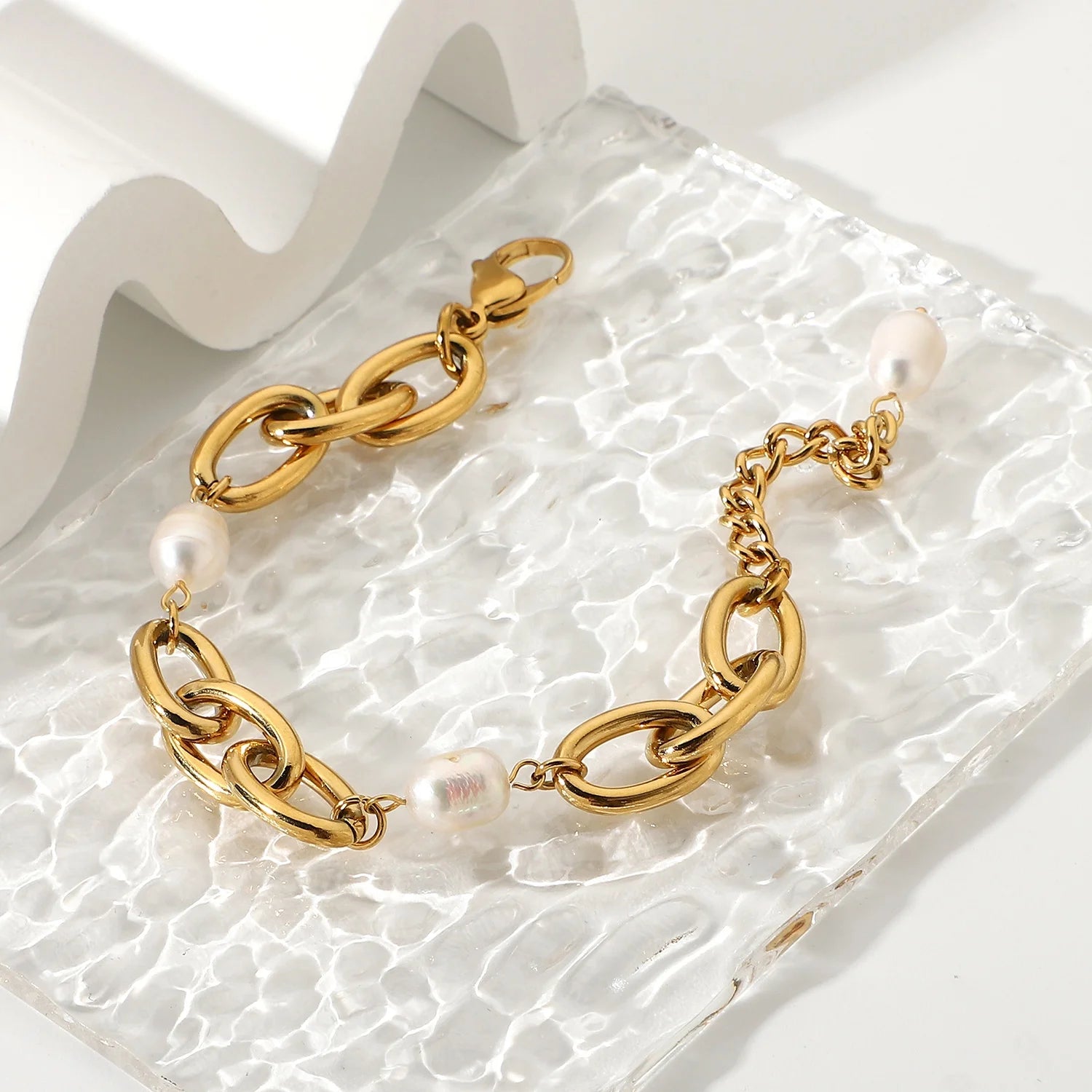 Pulsera De Estilo Barroco Con Perlas Organicas | Dorado