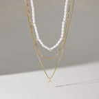 Collar Triple Suspiro del Mar | Dorado y Perla