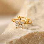 Anillo Delicado Flor Brillante | Dorado