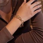 Pulsera Artistica Con Eslabon Abstracto Y Cierre T | Dorado