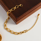 Pulsera De Eslabones Ovalados Con Detalles De Nudos Centrales | Dorado